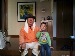 孫と農民